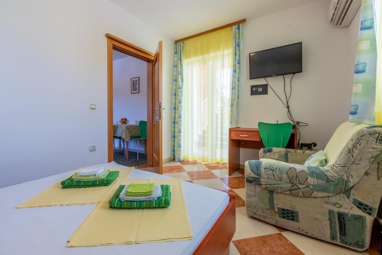 Apartmani Jaric Нови Винодолски Екстериор снимка
