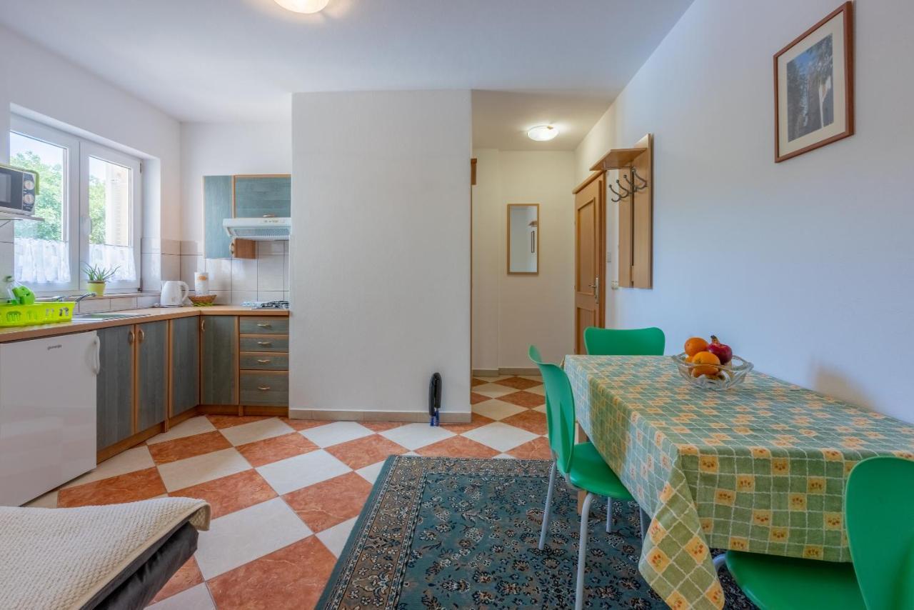Apartmani Jaric Нови Винодолски Екстериор снимка